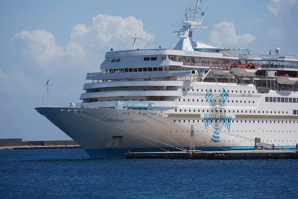 Cruiseschip Toeristische Zee Haven Van Rhodos Griekenland — Stockfoto