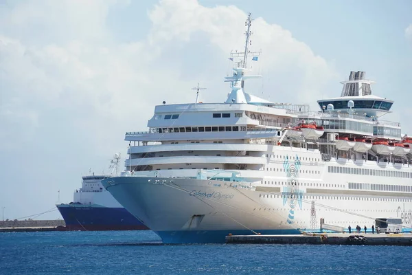 Cruiseschip Toeristische Zee Haven Van Rhodos Griekenland — Stockfoto