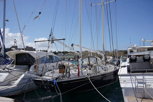 Port Mandraki Dans Île Dodécanèse Rhodes Voiliers — Photo