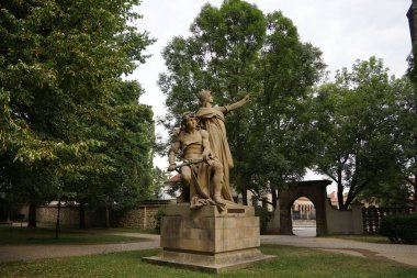 Vysehrad (yüksek kale) kalesinde Premysl ve Libuse Heykeli, Prag