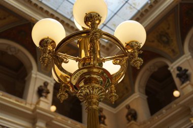 Prag, Çek Cumhuriyeti - 6 Haziran 2022: Neo-rönesans tarzında Ulusal Müze, 2018 yılında yenilendi, Çek Cumhuriyeti Prag 'daki Wenceslas Meydanı' nda yer aldı