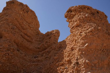 Eilat yakınlarındaki Kızıl Kanyon, İsrail 'in güneyindeki, ulusal doğa koruma alanında güzel bir manzara.