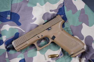 Glock 19X 9MM yarı otomatik tabanca Tehdit Altındaki Namlu Susturucu