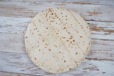Un tortilla manzarası. Bir yığın un tortillası.