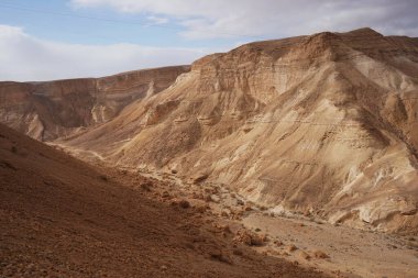 İsrail, Negev Judaean Çölü yakınlarındaki Ulusal Park 'taki Masada Kalesi' nden panoramik manzara.