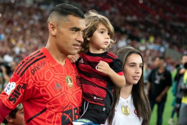 RIO DE JANEIRO, BRAZİL - 10 Nisan 2023: Maracana Stadyumu 'ndaki Fluminense x Flamengo. Şampiyonanın ikinci maçı..