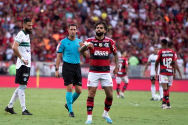 Rio de Janeiro (RJ), 15.04.2023 - Flamengo x Coritiba. Gabigol do Flamengo 'nun gol kutlaması. Maracan 'daki Brezilya Şampiyonası için Flamengo x Coritiba arasındaki maç.