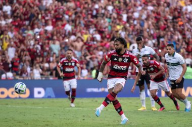 Rio de Janeiro (RJ), 15.04.2023 - Flamengo x Coritiba. Flamengo 'dan Gabigol gol attı. Maracan 'daki Brezilya Şampiyonası için Flamengo x Coritiba arasındaki maç.