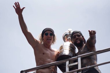 Rio de Janeiro (RJ), 13.11.2022 - Rio de Janeiro şehir merkezinde Copa do Brasil ve Libertadores şampiyonluğu için Flamengo oyuncularının kutlamaları.