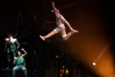 RIO DE JANEIRO, BRAZİL - 08 ARALIK 2022 Bazzar 'ın galası, Rio de Janeiro Sirki. Olimpiyat Parkı 'nda sunumlar 