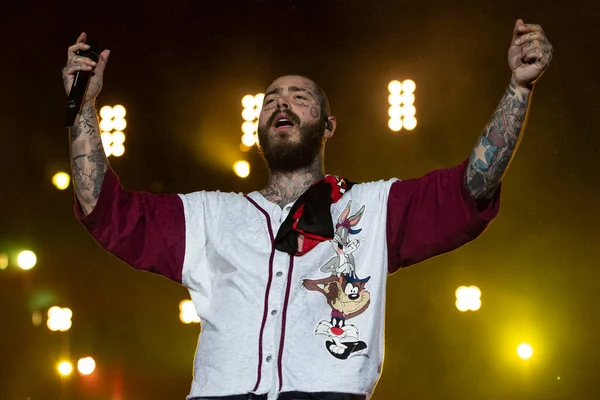 RIO DE JANEIRO, BRAZIL - 3RD EPTEMBER, 2022: Rio 'daki Olimpiyat Parkı' nda Rock 'ta Singer Post Malone.