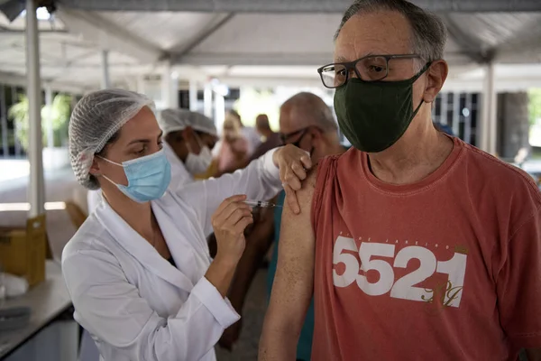 Rio Janeiro Brazilië Maart 2021 Mannen Vanaf Jaar Werden Gevaccineerd — Stockfoto