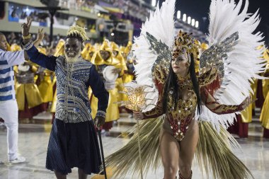 Rio de Janeiro, Brezilya - 23 Şubat 2020: Rio Karnavalı 2020. Rio de Janeiro 'daki Samba Okulları Geçidi.