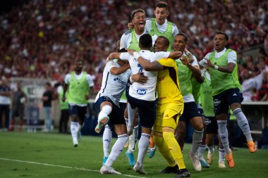 RIO DE JANEIRO - 16 Mayıs 2023: Marlon do Cruzeiro gol kutlaması. Flamengo x Cruzeiro arasındaki maç. Maracana 'da Brezilya Şampiyonası.