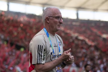 Rio de Janeiro (RJ) - 17.09.2023: Dorival Junior, Sao Paulo 'nun koçu. Maracana 'daki Flamengo x Sao Paulo maçı. Copa do Brasil finalinin ilk ayağı.