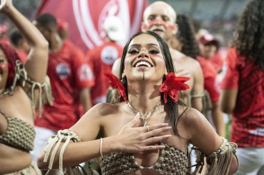 Rio de Janeiro, Rio de Janeiro, Brezilya - 27 Aralık 2023. Maracan Stadyumu 'nda Salgueiro Samba Okulu' nun bir gösterisiyle All-star maçı..       