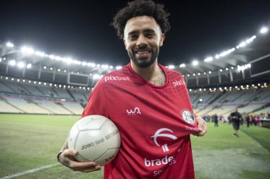 Rio de Janeiro, Rio de Janeiro, Brezilya - 27 Aralık 2023. Maracan Stadyumu 'nda Salgueiro Samba Okulu' nun bir gösterisiyle All-star maçı..       