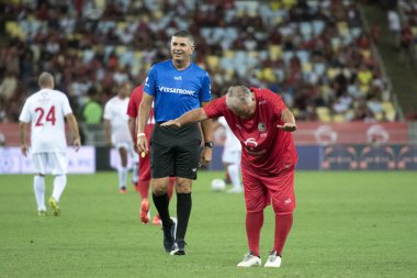 Rio de Janeiro, Rio de Janeiro, Brezilya - 27 Aralık 2023. Maracan Stadyumu 'nda Salgueiro Samba Okulu' nun bir gösterisiyle All-star maçı..       