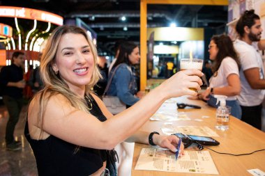 Rio de Janeiro, Rio de Janeiro, Brezilya - 10 Ekim 2024. Dela Biere Dünya Kupası 2024, Pier Maua 'daki en büyük bira festivali.. 