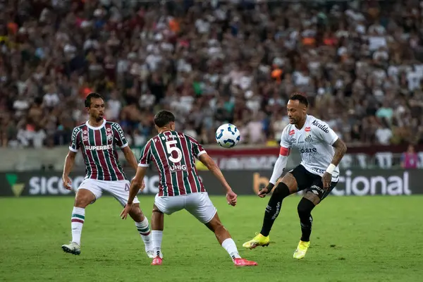 Rio de Janeiro (RJ), 12/04/2025 - FLUMINENSE X SANTOS. Brezilya Şampiyonası için Maracana Stadyumu 'nda Fluminense x Santos.                        