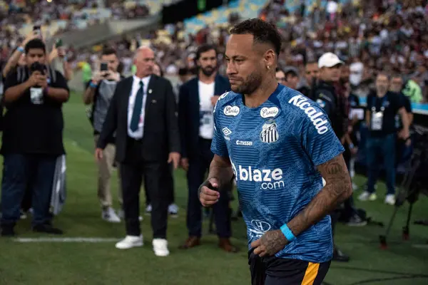 Rio de Janeiro (RJ), 12/04/2025 - FLUMINENSE X SANTOS. Brezilya Şampiyonası için Maracana Stadyumu 'nda Fluminense x Santos.                        