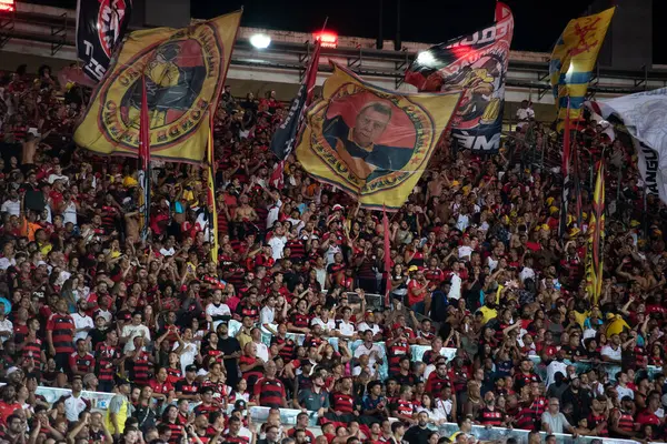 Rio de Janeiro, Rio de Janeiro, Brezilya - 16 Nisan 2025. Flamengo x Juventude Brezilya Şampiyonası için Maracana Stadyumu 'nda.                     