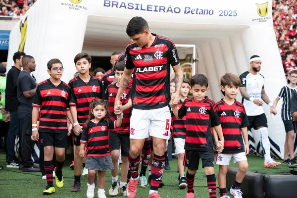Rio de Janeiro, Rio de Janeiro, Brezilya - 27 Nisan 2025. Flamengo x Corinthians Maracana Stadyumunda.                  