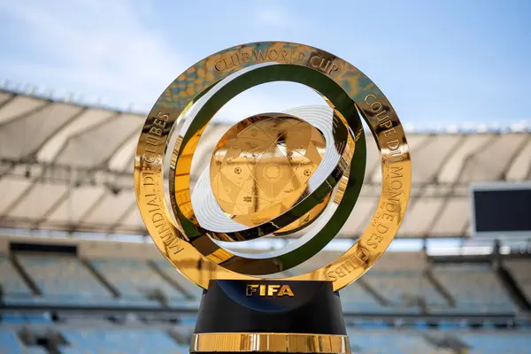 Rio de Janeiro (RJ), 08 / 05 / 2025 - CLUB World CUP TROPHY Tours - Fluminense Kulüp Kupası kupasını Maracana 'ya götürdü.  