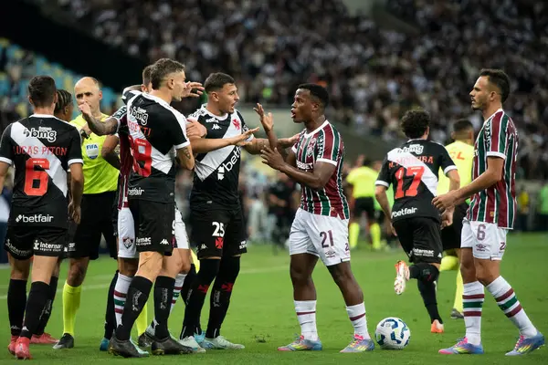 Rio de Janeiro (RJ), 24/05/2025 - FLUMINENSE X VASCO. Maracana 'daki Brezilya Şampiyonası için Fluminense ve Vasco arasındaki maç.                         