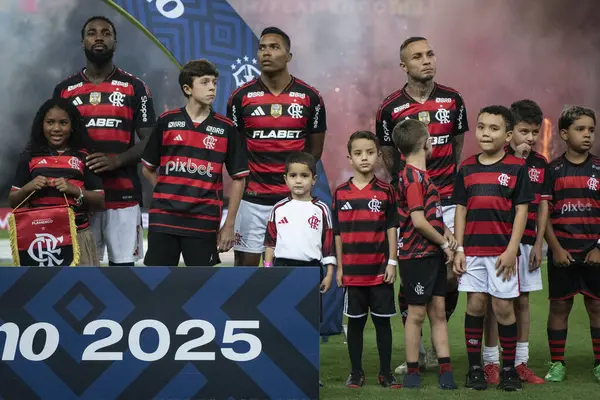 Rio de Janeiro, Rio de Janeiro, Brezilya - Haziran 01, 2025. Brezilya Şampiyonası için Maracana Stadyumu 'nda Flamengo x Fortaleza.                 