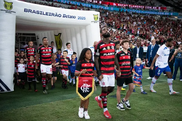 Rio de Janeiro, Rio de Janeiro, Brezilya - Haziran 01, 2025. Brezilya Şampiyonası için Maracana Stadyumu 'nda Flamengo x Fortaleza.                 