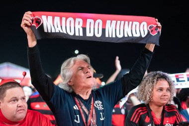 Rio de Janeiro (RJ), 16 / 06 / 2025 - FAN ZONE FIFA - FIFA Dünya Kulüpler Kupası 2025 Fan Zone Copacabana sahilinde Flamengo taraftarlarıyla.                 