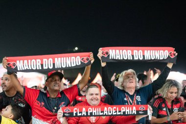 Rio de Janeiro (RJ), 16 / 06 / 2025 - FAN ZONE FIFA - FIFA Dünya Kulüpler Kupası 2025 Fan Zone Copacabana sahilinde Flamengo taraftarlarıyla.                 
