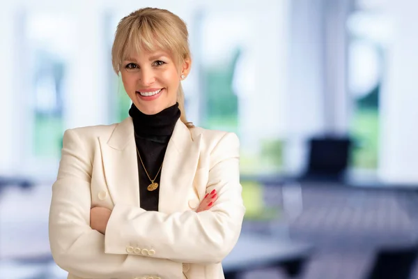 Beautiful Smiling Woman Standing Blond Haired Businesswoman Wearing Blazer Turtleneck — Stock Photo, Image