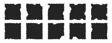Sivri kenarlı siyah kare kağıt çerçeveler. Parçalanmış geometrik dikdörtgen formlar beyaz arkaplanda izole edilmiş. Basit yırtık sayfa parçaları, dalgalı kenarlı eski kırıntılar.