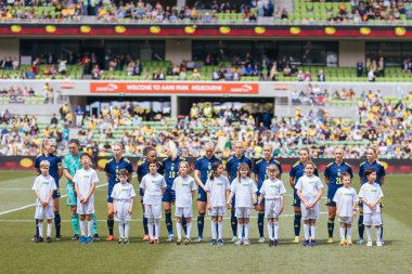 12 Kasım 2022 tarihinde Avustralya 'nın Melbourne kentinde oynanan AAMI Park' ta oynanan dostluk karşılaşmasında Avustralya ile karşılaşmadan önce İsveç takımı