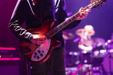 MELBOURNE, AUSTRALIA - 30 Kasım 2022 'de Avustralya' nın Melbourne kentinde düzenlenen The Forum Theatre 'da Andy Bell ve Ride 30.