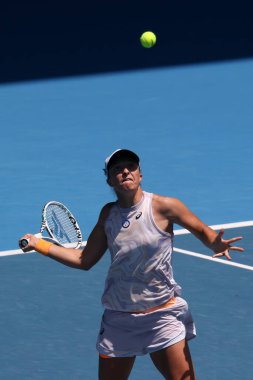 MELBOURNE, AUSTRALIA - JANUARY 22: Iga Swiatek of Poland plays Elena Rybakina of Russia on day 7 action of the 2023 Australian Open at Melbourne Park on January 22, 2023 in Melbourne, Australia.