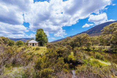 The walking and biking trails along the Thredbo River near Bullocks Hut at Lake Crackenback, New South Wales, Australia