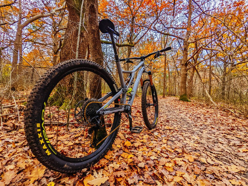 Un día cálido en el parque de bicicletas de montaña La Larr Ba Gauwa