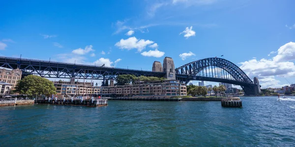 シドニー オーストラリア 2023年3月4日 オーストラリア シドニーの暖かい秋の日に周囲の港と岩のキャンベルコーブ — ストック写真