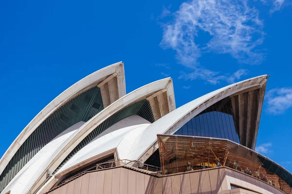 シドニー オーストラリア 2023年3月4日 シドニーオペラハウス建築は オーストラリアのニューサウスウェールズ州シドニーの暑い秋の日に閉鎖されます — ストック写真