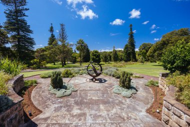Kraliyet Botanik Bahçesi Sidney, New South Wales, Avustralya 'da ılık bir sonbahar sabahı