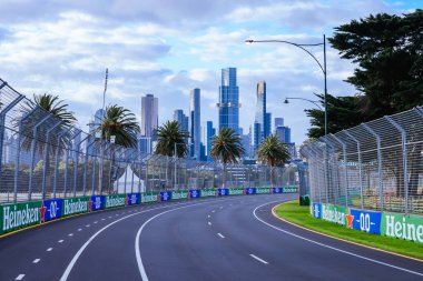 MELBOURNE, AUSTRALYA - 29 Mart 2023 Avustralya Formula 1 Grand Prix pistinde yarış öncesi atmosferi