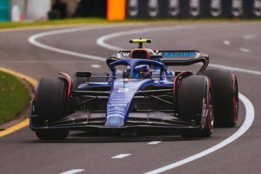 MELBOURNE, AUSTRALIA - APRIL 01: Logan Sargeant of the United States, Avustralya 'nın Melbourne kentindeki Albert Park' ta düzenlenen 2023 Avustralya Grand Prix 'inde ücretsiz antrenman sırasında Williams FW44 Mercedes kullanıyor.