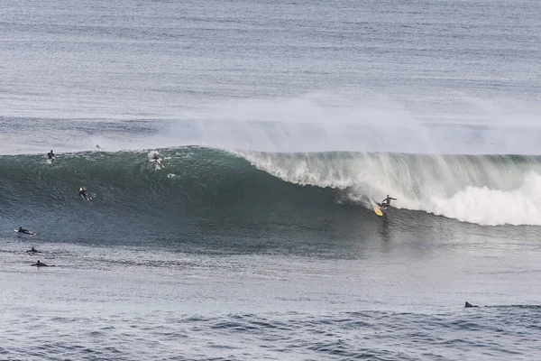 Torquay Australia May 2023 Los Surfistas Enfrentan Una Enorme Oleada — Foto de Stock