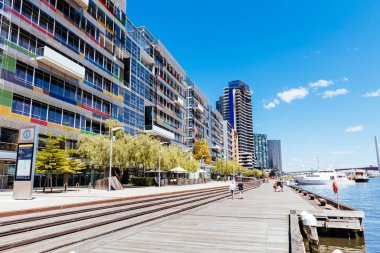 MELBOURNE, AUSTRALYA - 31 Ekim 2021: Melbourne, Victoria, Avustralya Rıhtım Bölgesi 'ndeki genel kentsel görüşler