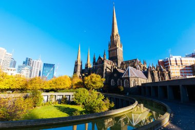 MELBOURNE, AUSTRALYA - 21 Mayıs 2022: Melbourne, Victoria, Avustralya 'da bulunan bir Roma Katolik Kilisesi olan St. Patricks Katedrali