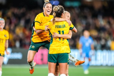 MELBOURNE, AUSTRALYA - 14 Temmuz 2023 tarihinde Avustralya, Dünya Kupası 2023 'te Fransa' ya karşı atılan Mary Fowler 'ı kutladı.