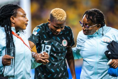 BRISBANE, AUSTRALIA - 27 Temmuz 2023 tarihinde Avustralya 'nın Brisbane Stadyumu' nda oynanan FIFA Dünya Kadınlar Kupası 'nda Nijerya' ya karşı oynadığı maçta Halimatu AYINDE sakatlandı.